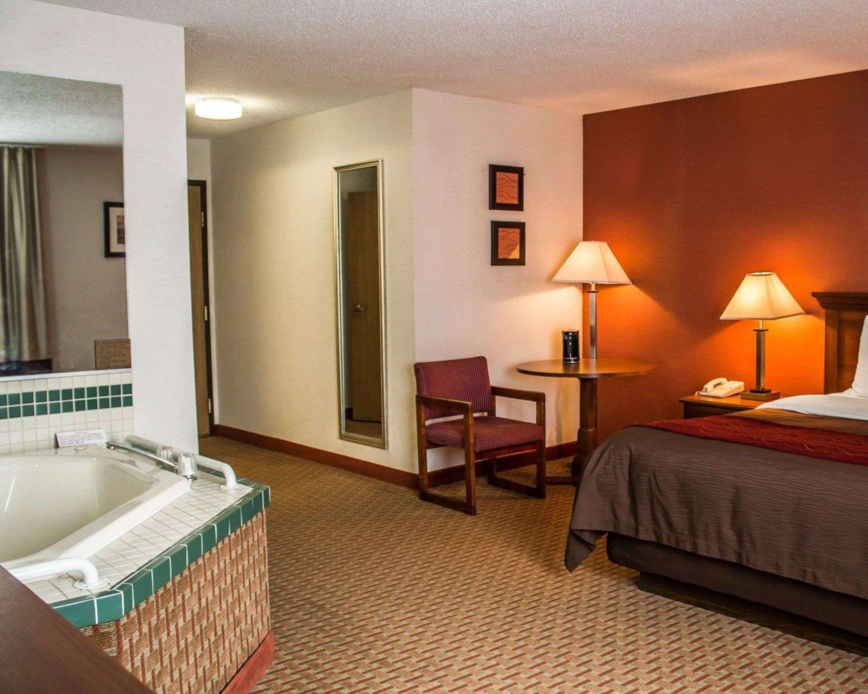 Quality Inn East Liverpool Dış mekan fotoğraf